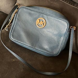 Michael Kor mini aquablue crossbag